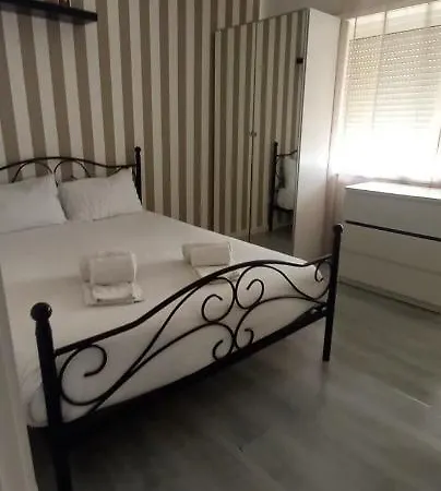 Porto Beach House * Вила-Нова-ди-Гая
