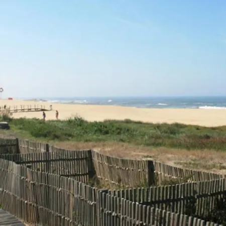 Porto Beach House * Вила-Нова-ди-Гая